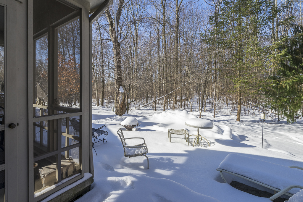 2417 Lost Creek Dr. Nancy and Tom Kabat a Howard Hanna Company