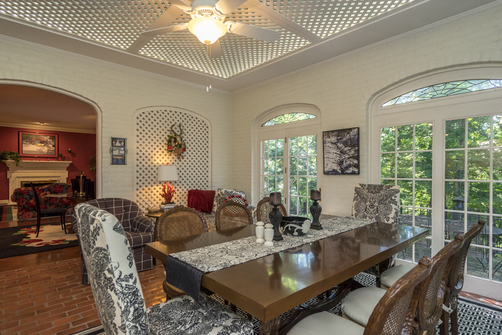 12 Exmoor Nancy and Tom Kabat a Howard Hanna Company